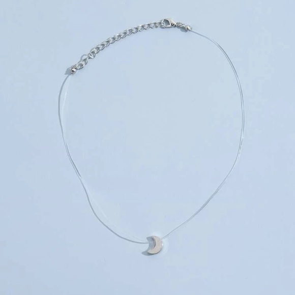 🌙 Floating clear choker w/ crescent moon pendant - Picture 7 of 11